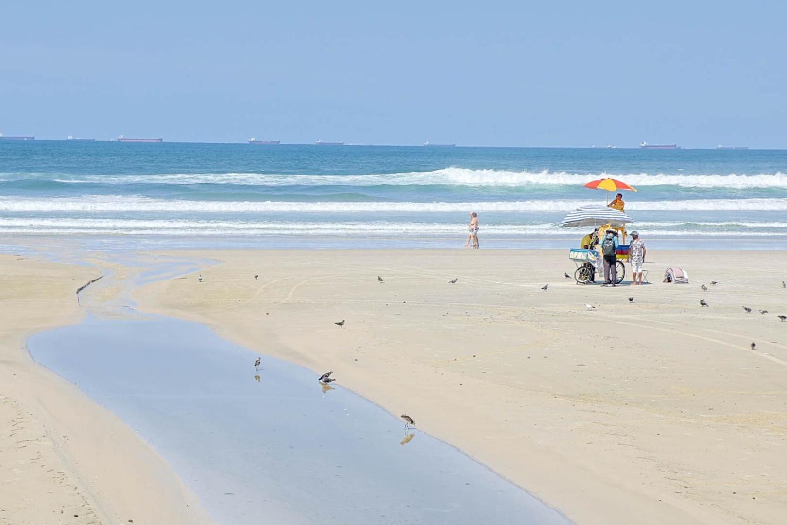 Apto A 500 Metros Da Praia Da Enseada Guarujá Esterno foto